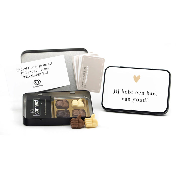 Let's Connect vragenspel in blik met chocolade duimpjes - Verpleging Let's Connect vragenspel in blik met chocolade duimpjes - Verpleging