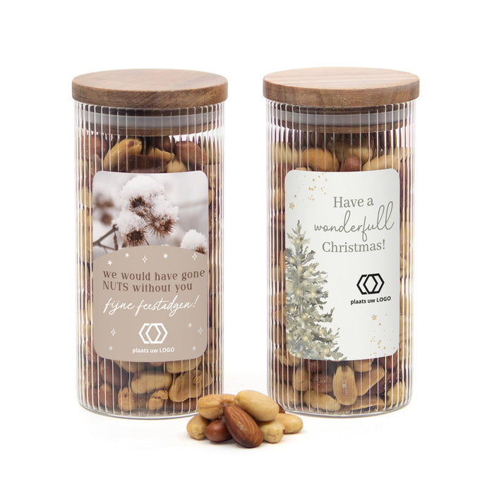 Pot met ribbelglas met verse notenmix - Kerst Pot met ribbelglas met verse notenmix - Kerst