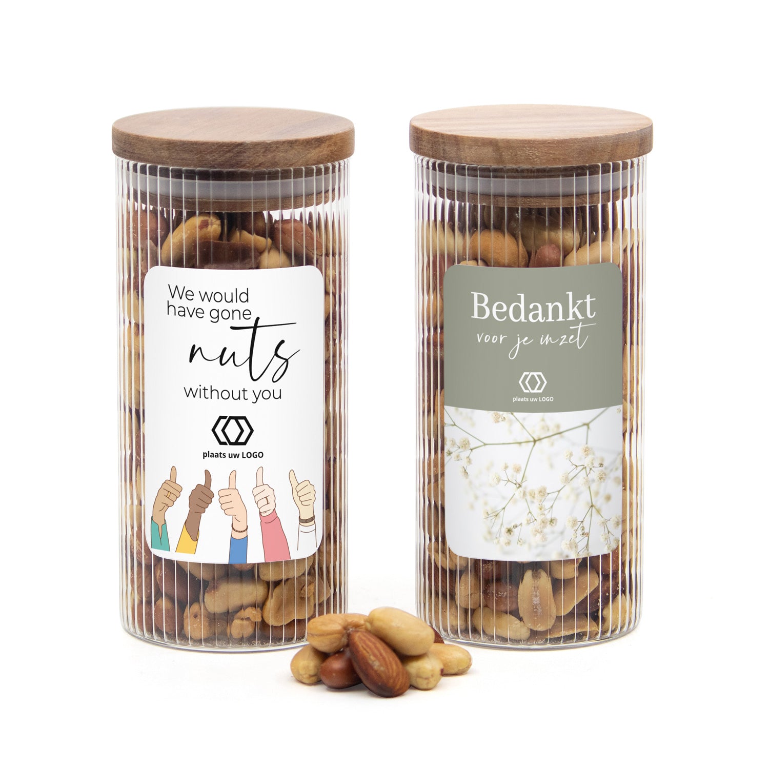 Pot met ribbelglas met verse notenmix - Vrijwilliger