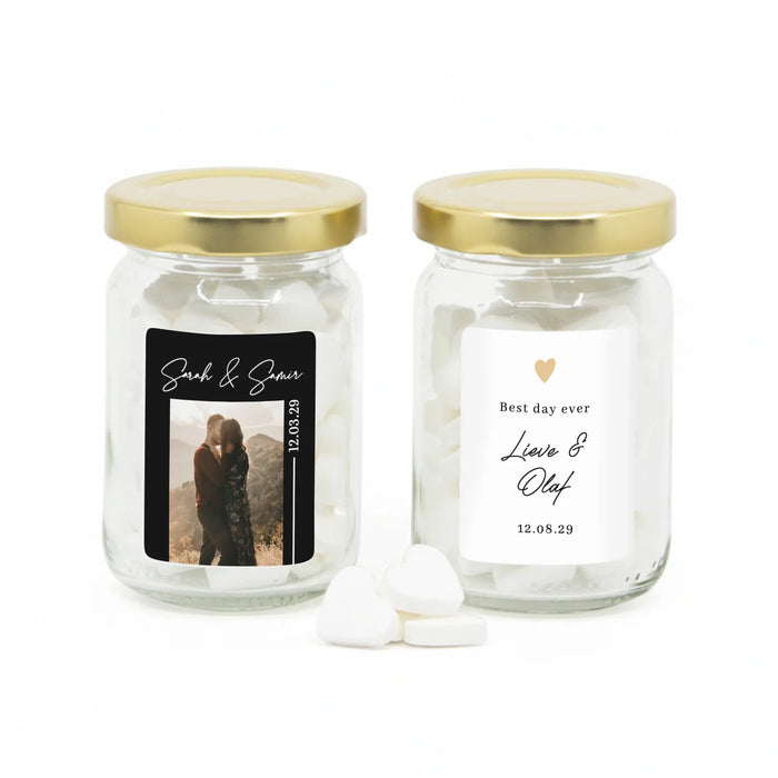 Glazen potje met snoepjes en eigen etiket - Trouwen Glazen potje met snoepjes en eigen etiket - Trouwen
