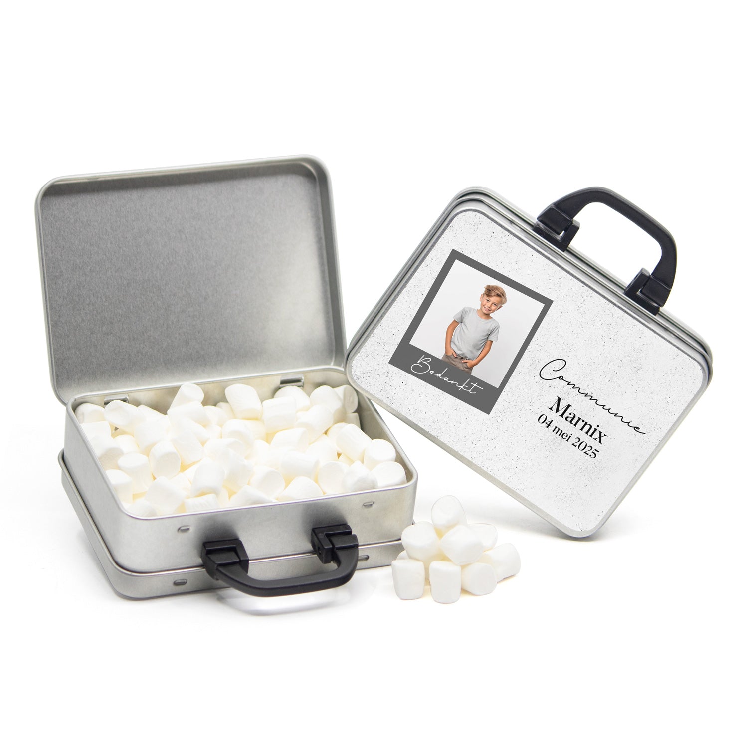 Koffertje zwart hengsel en eigen etiket - Communie Jongens - Bedankjes.nl