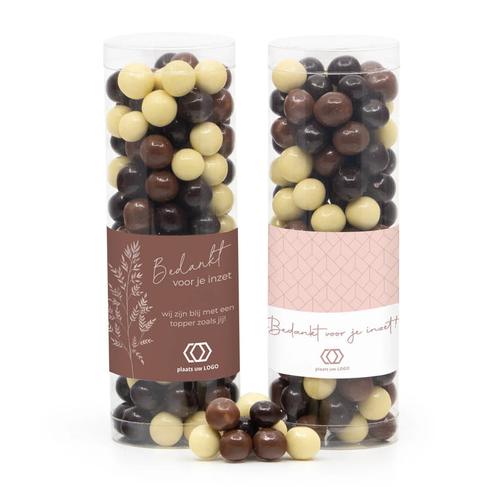Koker met snoepjes en eigen etiket - Zakelijk Koker met snoepjes en eigen etiket - Zakelijk