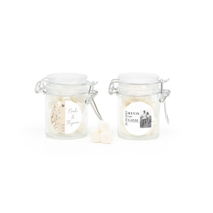 Mini glazen weckpotje met snoepjes - Trouwen Mini glazen weckpotje met snoepjes - Trouwen