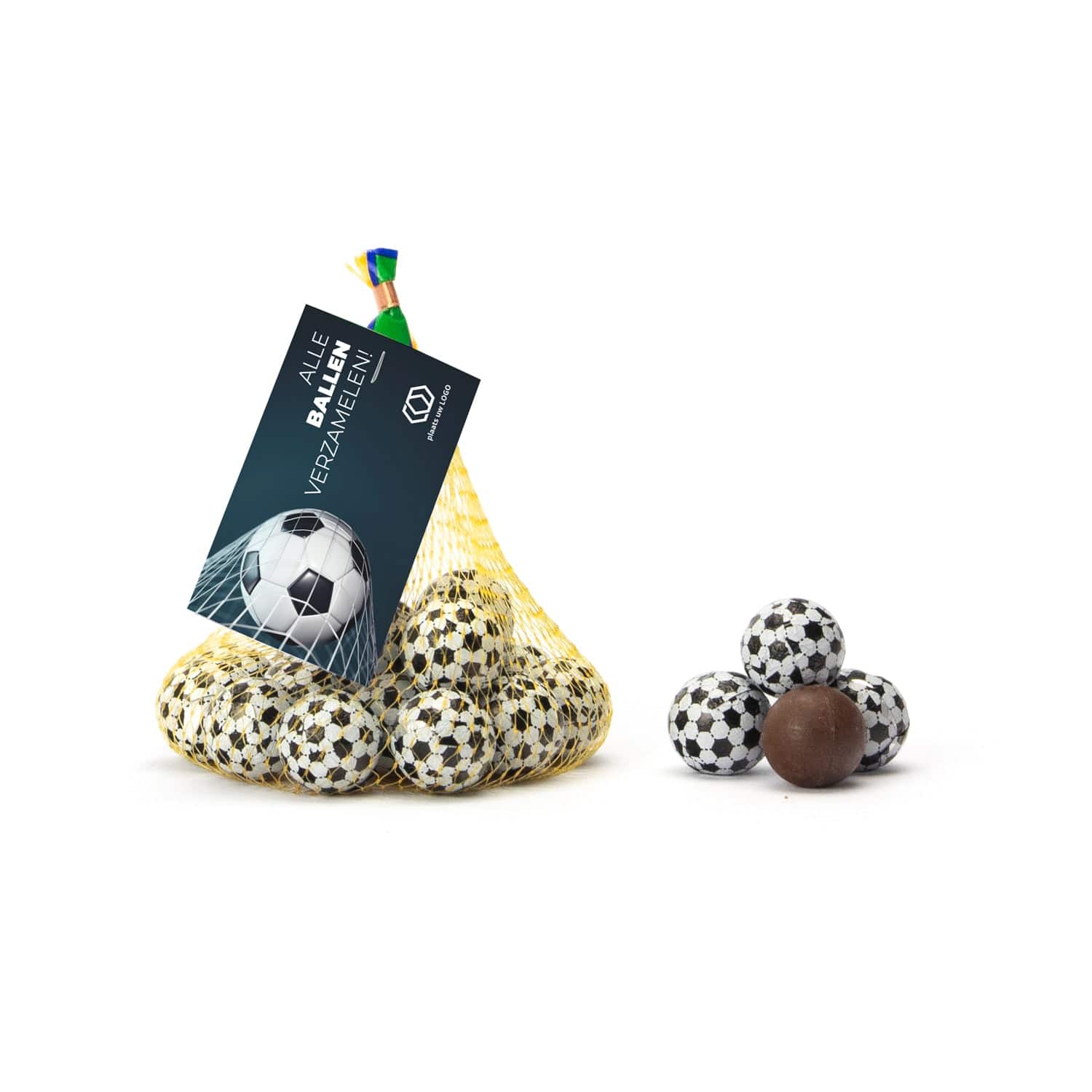 Chocolade voetballen met kaartje - Voetbal - Bedankjes.nl