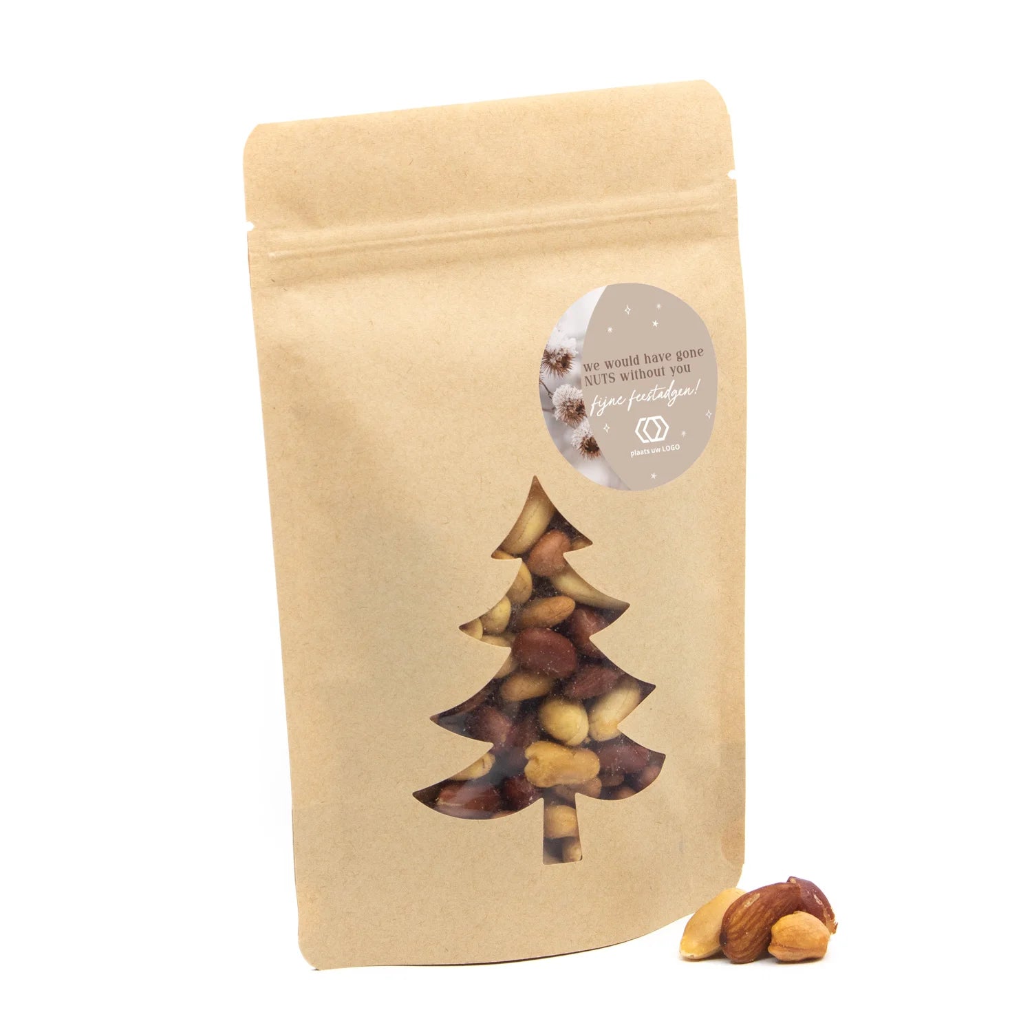 Kraftzak kerstboom met verse notenmix - Kerst